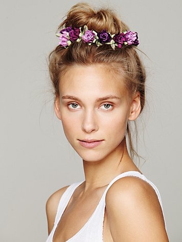 Lovely Hair Knot with Flower Accessory