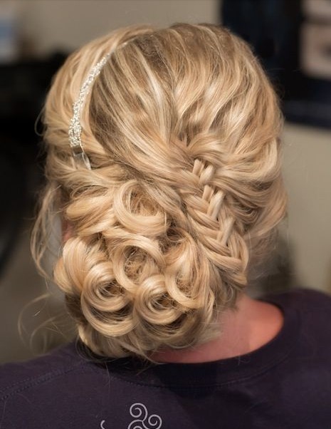 OFF-TO-THE-SIDE UPDO