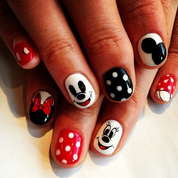 Pretty Mickey Nails