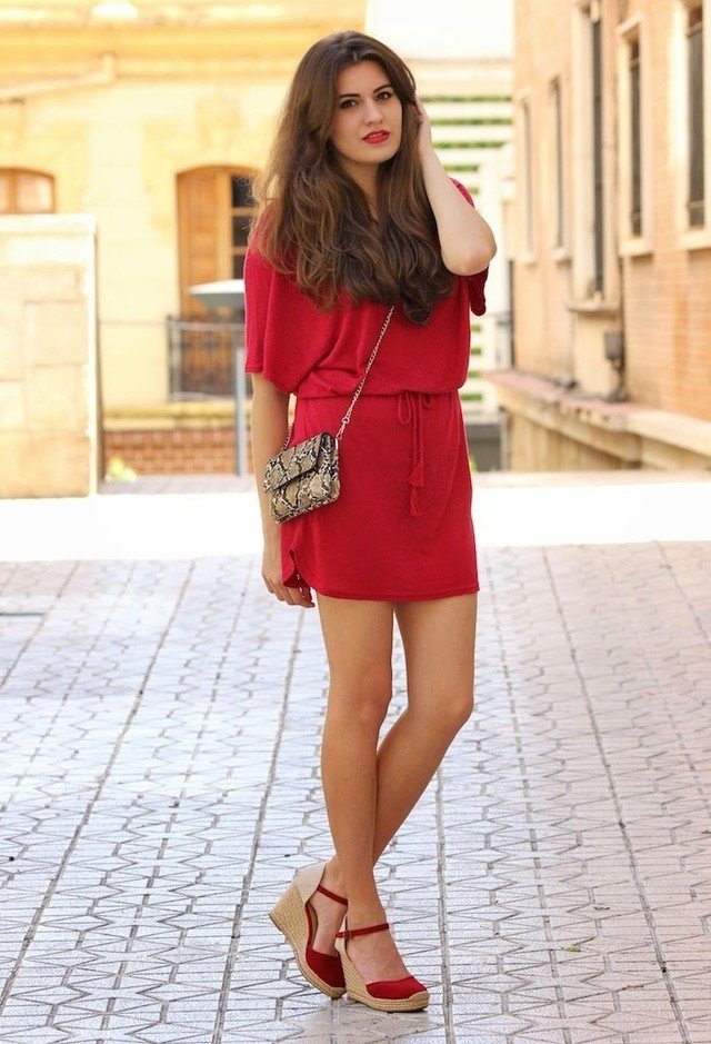 Red Outfit Ideas with Wedges
