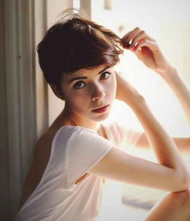 Is Short Hair Sexy On Women 9