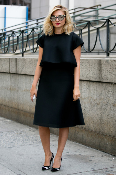 The Pretty Black Dress You Must Have for the Season - Pretty Designs