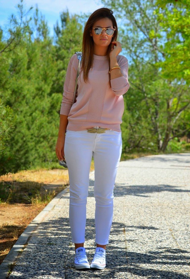 White Jeans Outfit Idea for Spring