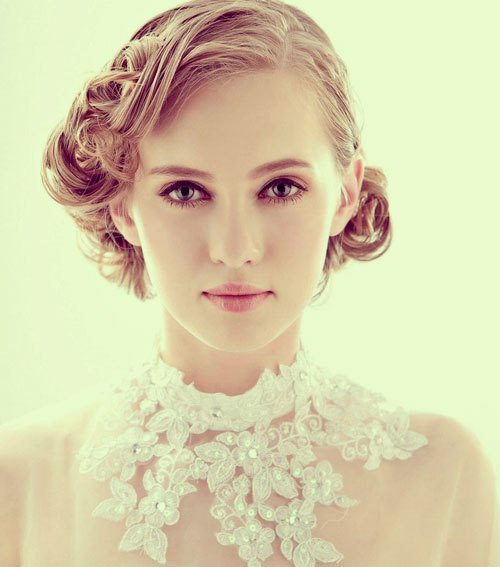 Beautiful Bridal Hairstyle for Short Hair