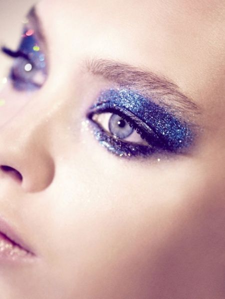 Blue Glittery Eye Makeup