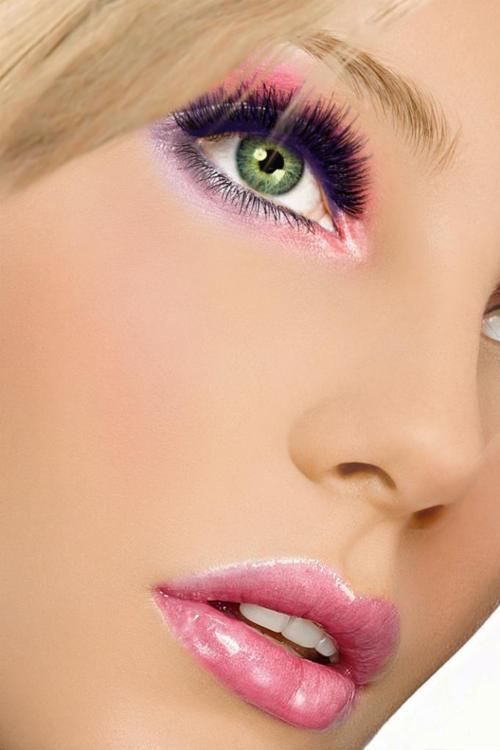 15 Hot Pink Eye Makeup Looks for 2021 - Pretty Designs