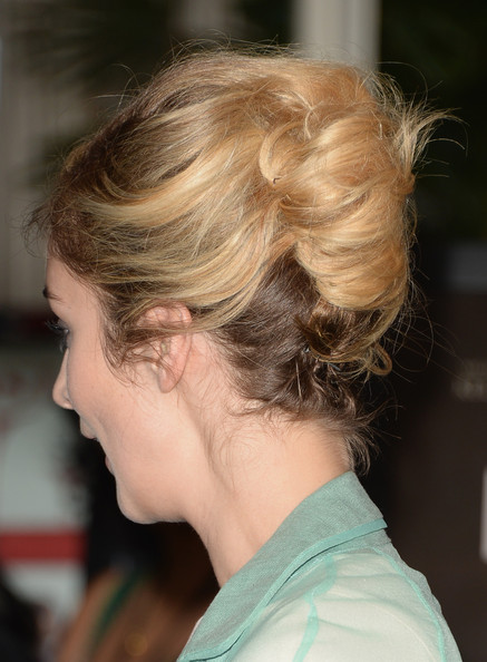 Caitlin Fitzgerald French Twist/Getty Images