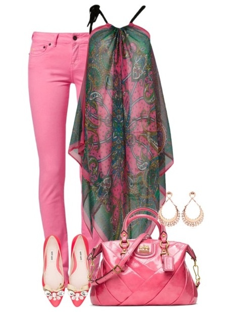 Chic Pink Outfit Idea for Women