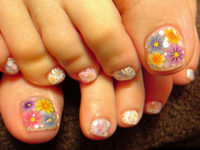 Flowery nails