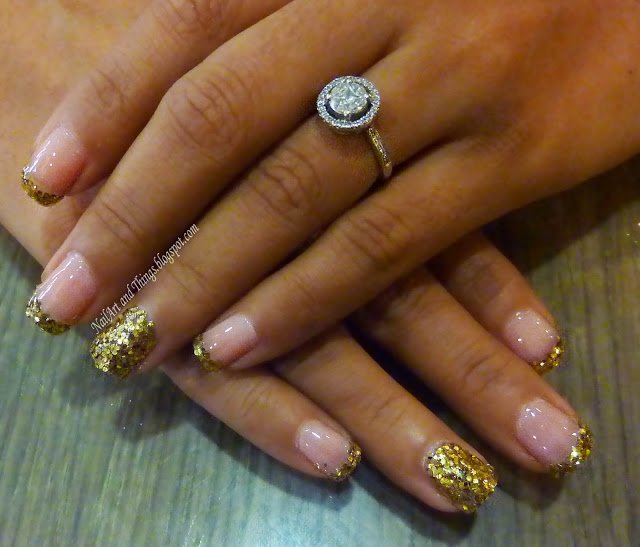 Gold Glitter Nails