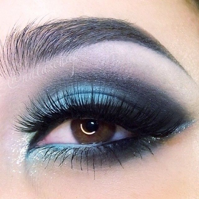 Gorgeous Blue Eye Makeup for Blue Eyes