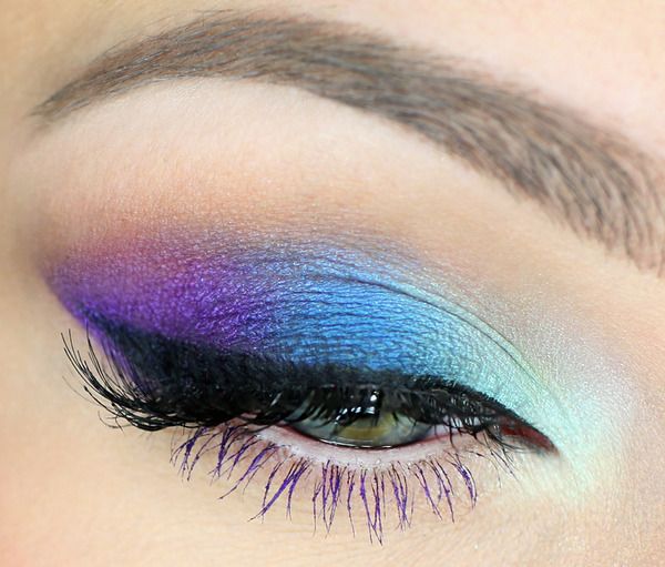Gorgeous Colored Mascara Look