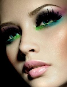 Gorgeous Peacock Inspired Eye Makeup Look