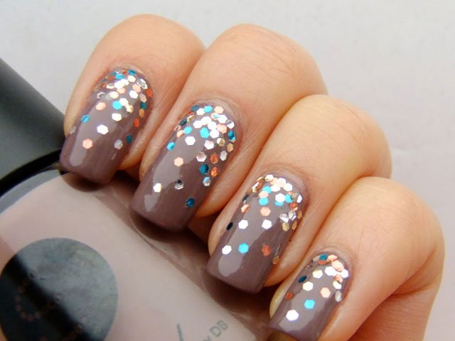 Grey Glitter Nails