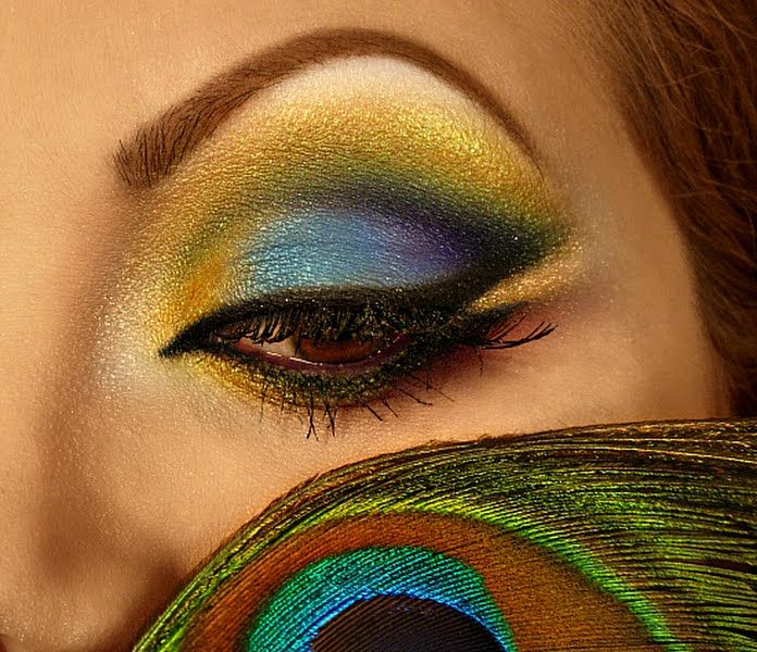 Peacock Inspired Eye Makeup Look