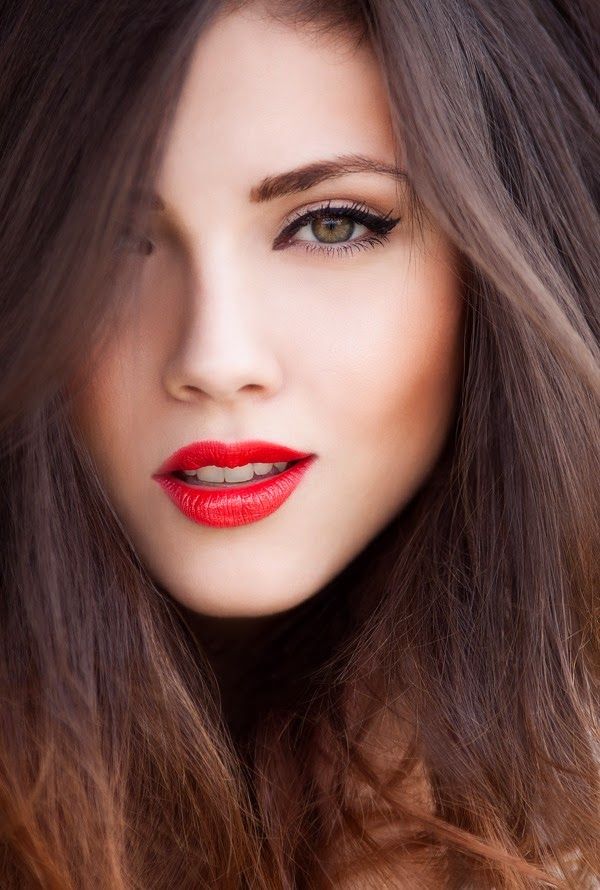 Red Lips With Subtle Cat Eyes