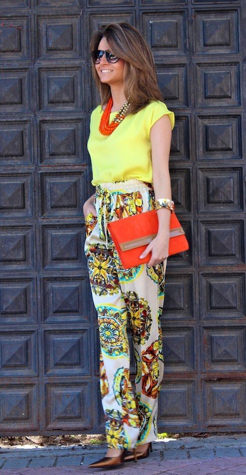 Stylish Bright Colored Outfit with Printed Pants