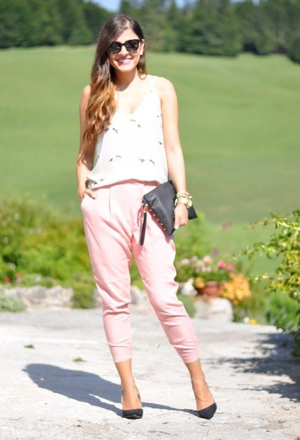 V-neck Top with Pink Baggy Pants for Summer