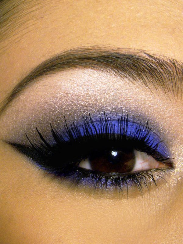 Blue Winged Smokey Eyes