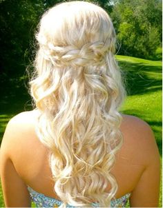 Braided White Hairstyle for Prom Look