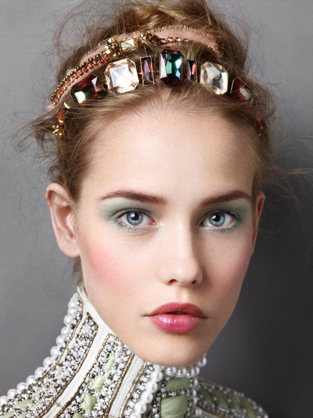Gorgeous DIY Jeweled Headband