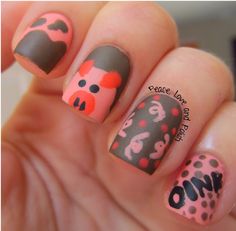 Lovely Pig Nails