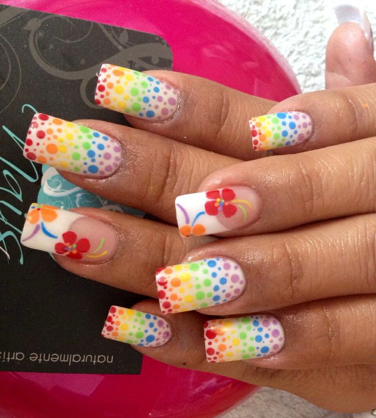 Pretty Rainbow Nail Art Design
