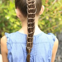 Pretty knotted Ponytail for Girls