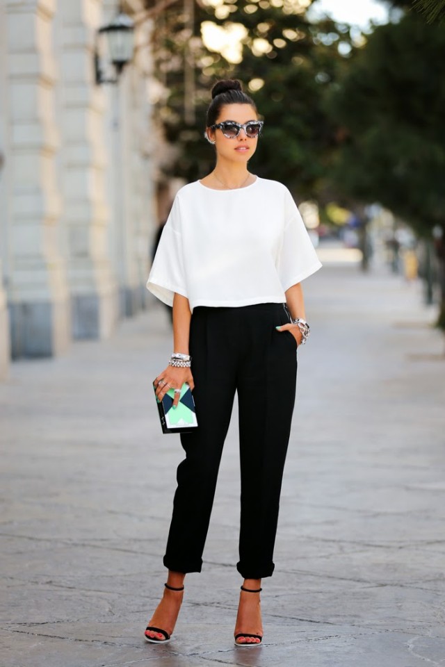 Simple Black and White Outfit Idea