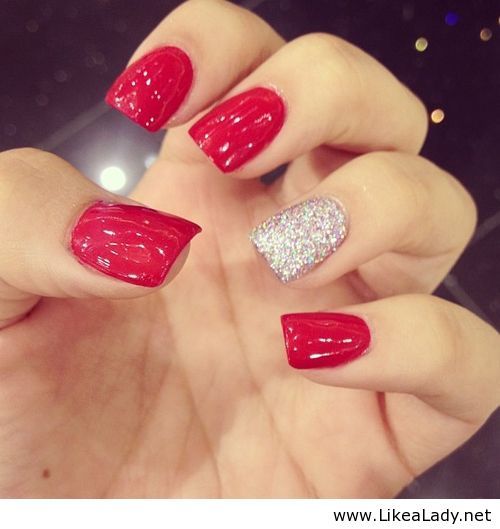 Sparkly Red Nails