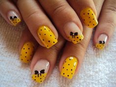Yellow Nail Design With Bows