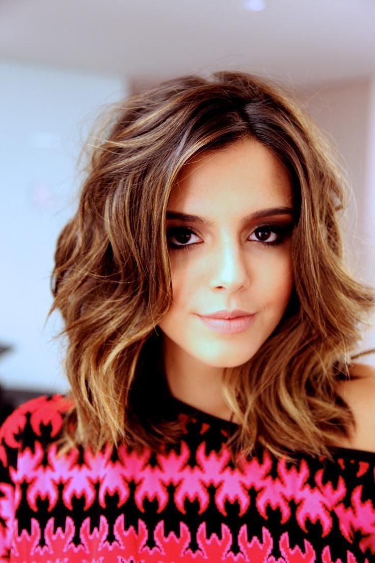 Top 10 Most Glamorous Wavy Hairstyles For Shoulder length Hair Pretty  Top 10 Most Glamorous Wavy Hairstyles For Shoulder length Hair Pretty