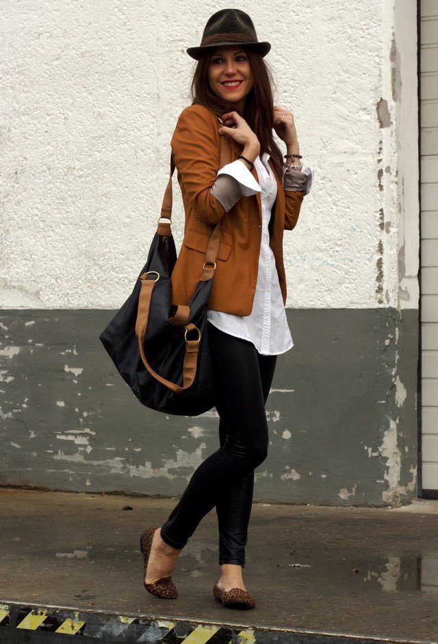 Brown Blazer Outfit with a Hat