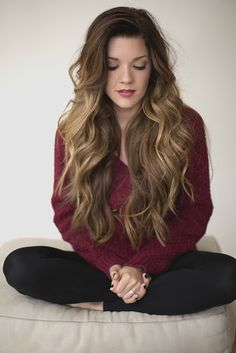 Glamorous Long Wavy Hairstyle for Thick Hair