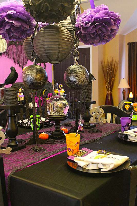 Table Decorating Ideas for Halloween - Pretty Designs