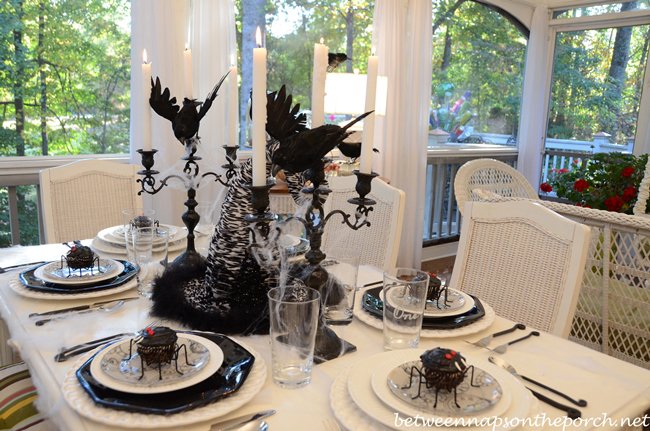 Hoalloween Table with Fake Spiders