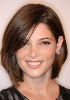 Mid-length Hairstyle for Round Face