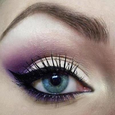 Purple Eye Makeup Idea for Blue Eyes