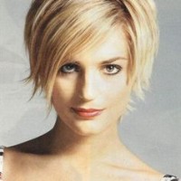 Short Blond Haircut for Round Faces