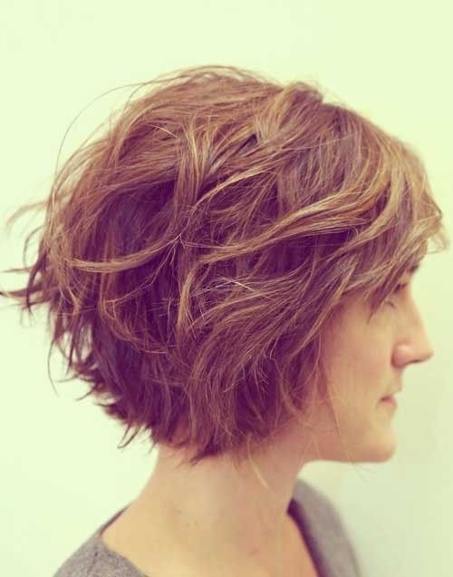Side Curly Wavy Bob Hairstyle for Thick Hair