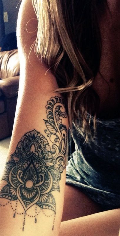 Arm Tattoo Designs for Women - Pretty Designs