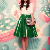 Stylish Vintage Outfit Idea for Women