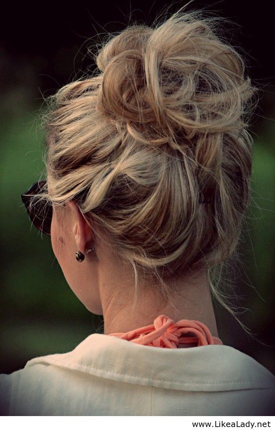 Trendy Messy Updo Hairstyle Tutorial