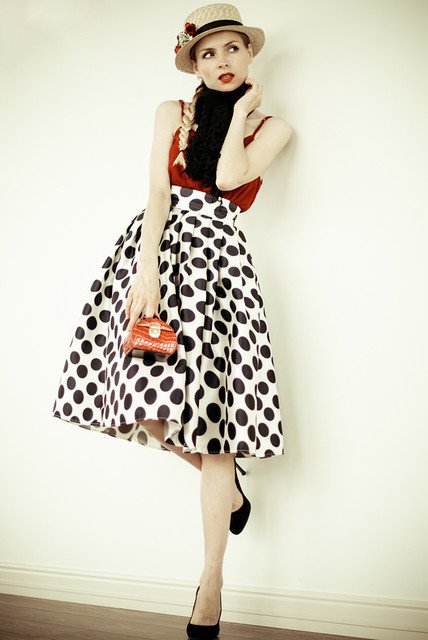Vintage Outfit Idea with Polka Dot Skirt
