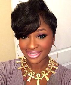 Vintage Short Wavy Haircut for African American Women