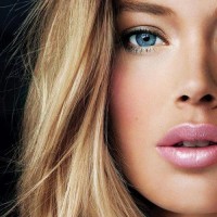 Beautiful Nude Makeup Idea with Pink Lips