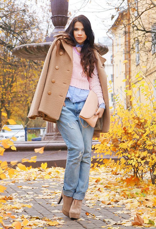 Beige Coat and Booties Outfit for Fall