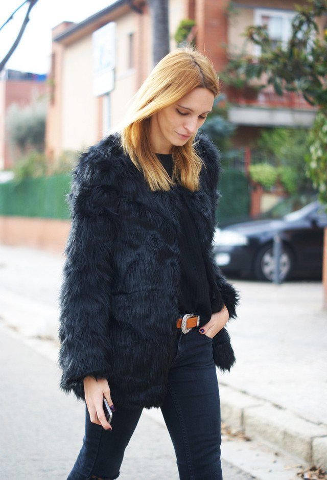 Black Fur Coat Outfit for Fall and Winter
