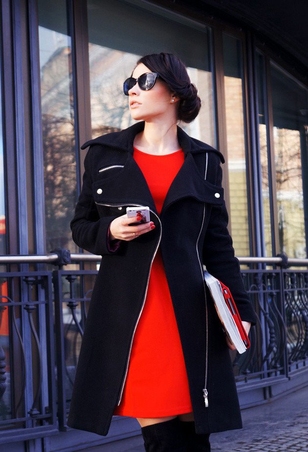 Black and Red Outfit Idea for Fall