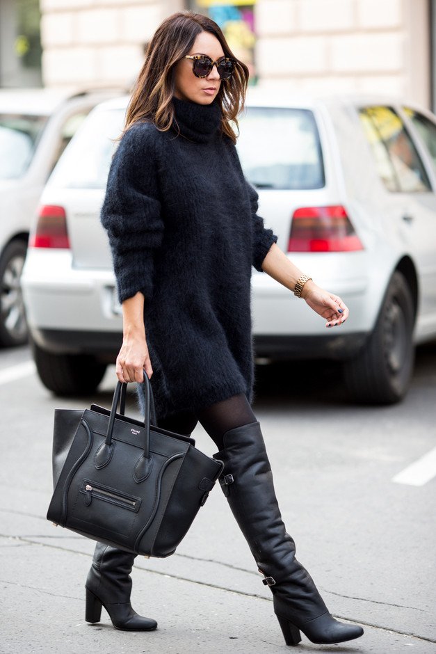 Chic Black Turtleneck Outfit
